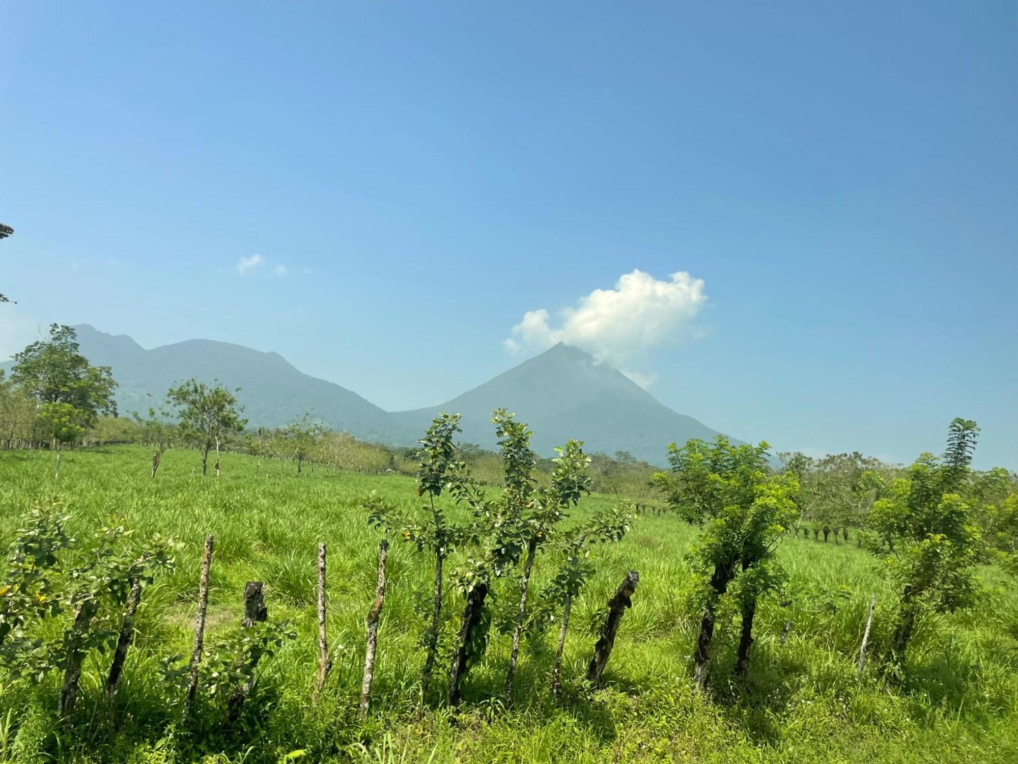 Hotel Tierra De Volcanes La Fortuna Eksteriør bilde