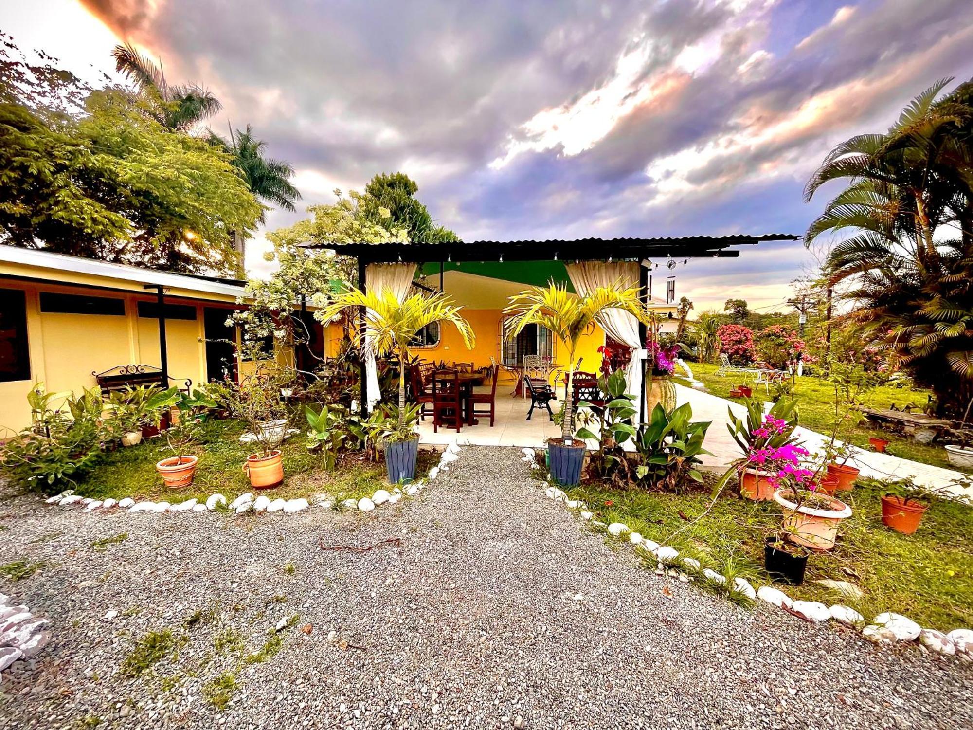 Hotel Tierra De Volcanes La Fortuna Eksteriør bilde